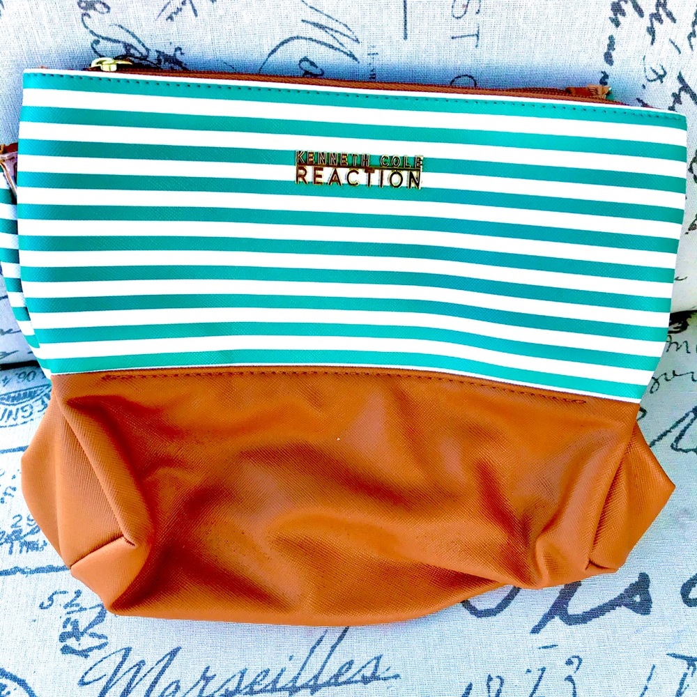 Kenneth Cole Makeup bag